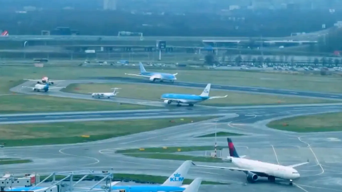 Cải thiện cơ sở hạ tầng và lưu lượng cho sân bay quốc tế